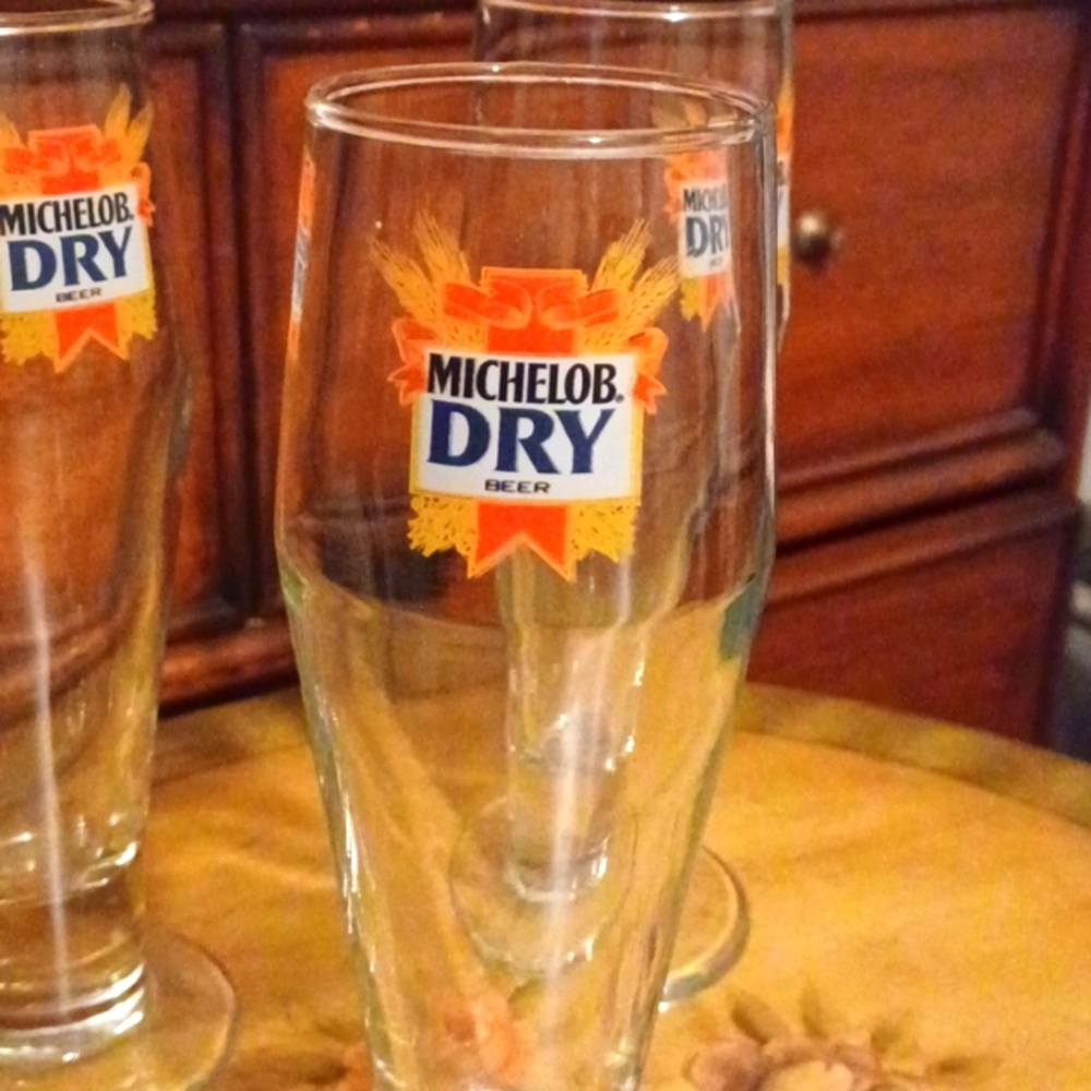 Set of 3 vintage Michelob Dry Glasses